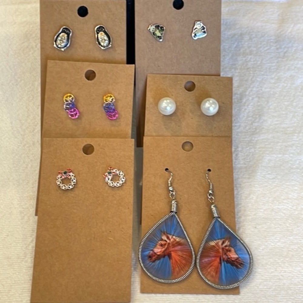 💐5/25 panda childrens peace sign horse string art pink small stud earrings